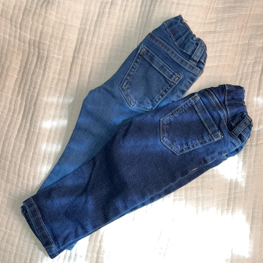 Garanimals 2 pairs of jeans size 18M